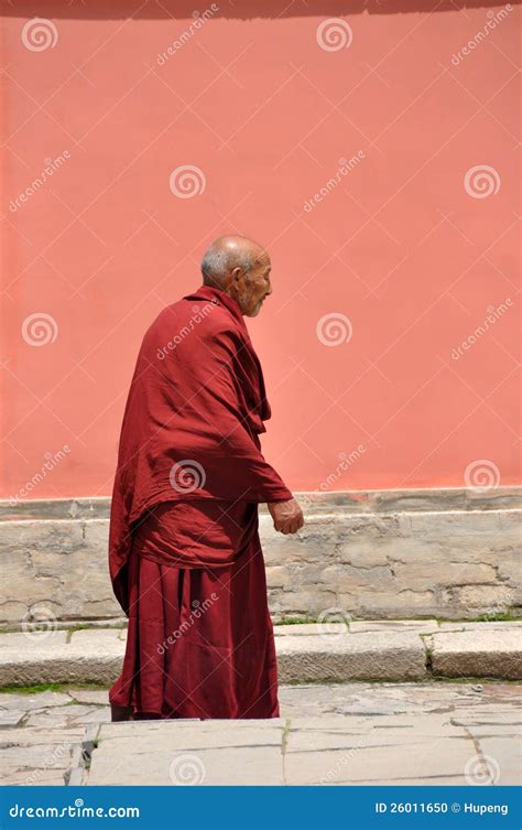 Old Tibetan Monk Editorial Image - Image: 26011650