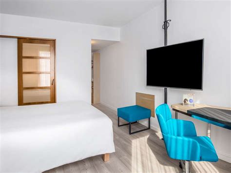 Book your 4* Novotel hotel in CORNELLÁ DE LLOBREGAT with pool - AccorHotels