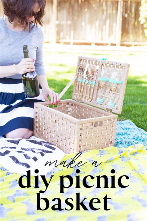 How to Make a Picnic Basket using just glue and elastic