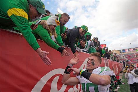 Bo Nix leads Oregon to a convincing road win against Utah - The ...