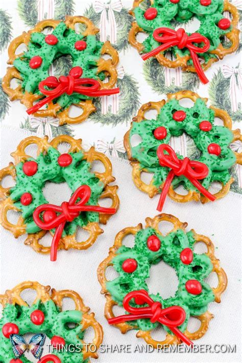 Make Chocolate Pretzel Christmas Wreaths Recipe for holiday parties and ...