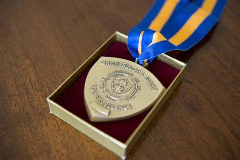 At faculty meeting, SUNY Chancellor’s awardees honored and new colleagues welcomed – SUNY New ...