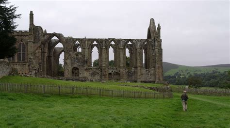 Bolton Abbey (Bolton Abbey) - Visitor Information & Reviews