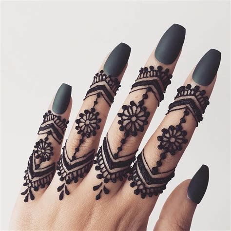 An Incredible Collection of Full 4K Finger Mehndi Design Images – Top 999+