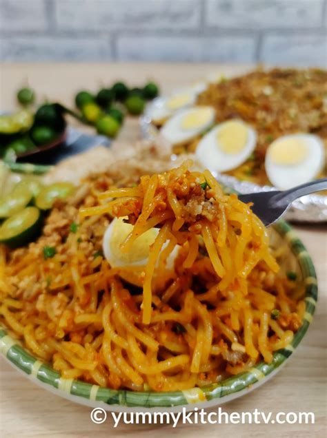 Pancit Palabok - Yummy Kitchen