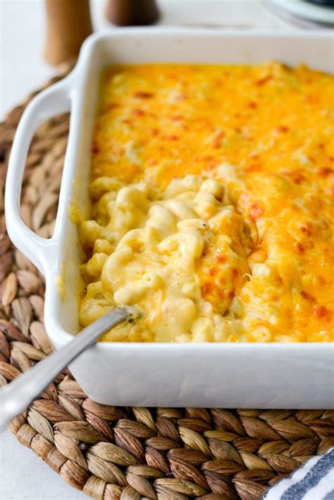 Easy Baked Mac and Cheese - Simply Scratch