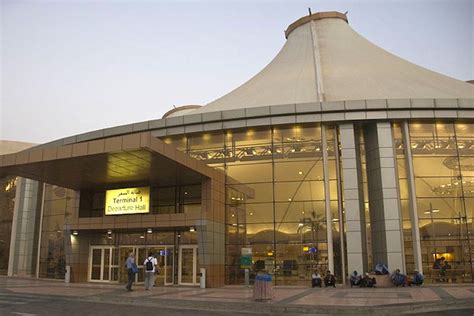 Sharm El-Sheikh airport to receive first British tourists since March - TAN
