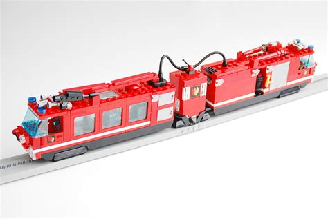 MOC: Monorail Emergency Train - LEGO Train Tech - Eurobricks Forums