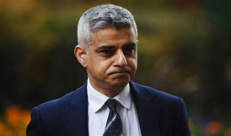 Sadiq Khan's 'disgraceful' coronavirus response shamed as Mayor told to 'get act together ...