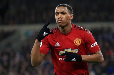 Manchester United forward Anthony Martial 'close' to signing new five ...