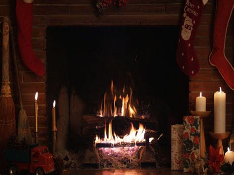 Christmas Fireplace Wallpapers - Wallpaper Cave