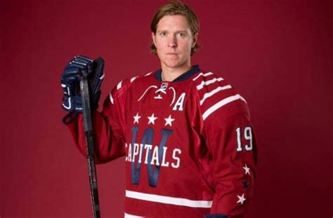 Washington Capitals Unveil 2015 Winter Classic Uniform – SportsLogos ...