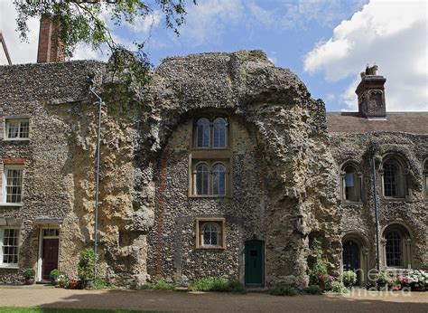 Old Abbey Ruins at Bury St Edmunds Photograph by Nicholas Burningham | Fine Art America