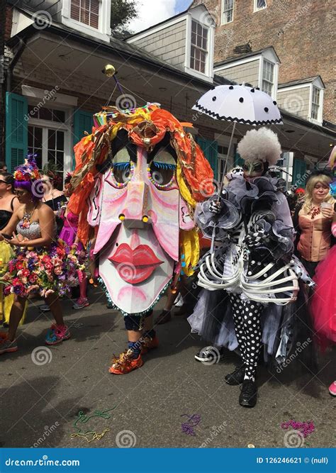 Mardi Gras New Orleans editorial photo. Image of costumes - 126246621