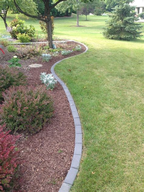 paver edging concrete - Paver edging is in the garden – Tharavu.com ...