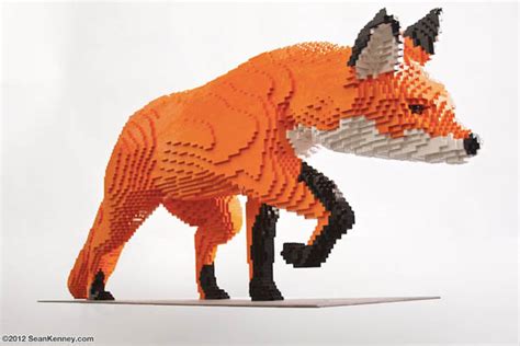 Meticulous Animal Sculpture Made out Of LEGOs – Design Swan