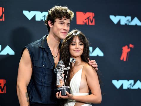 Shawn Mendes Camila / Camila cabello first met whilst on tour when they ...