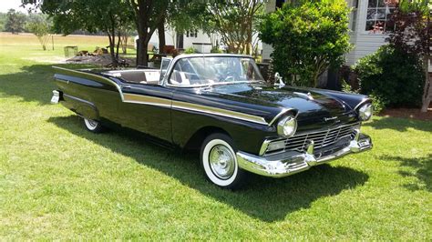 1957 Ford Fairlane | GAA Classic Cars