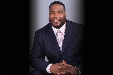 Dr. Umar Johnson electrifies St. Pete