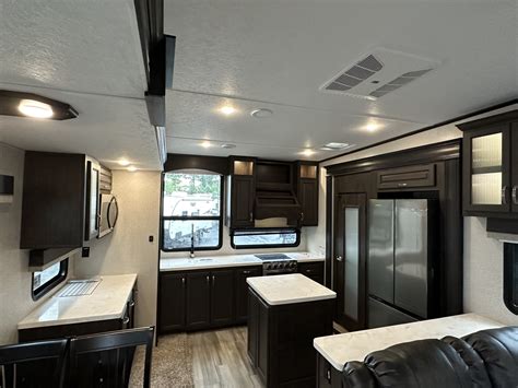 Rear Kitchen 5th Wheel Campers | Wow Blog