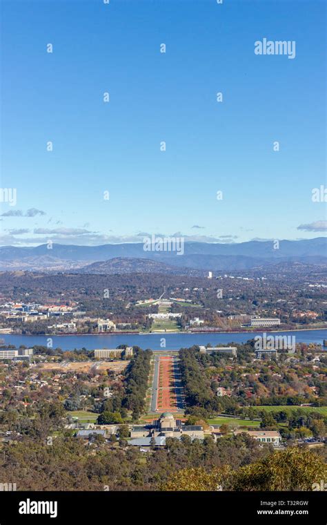 Canberra skyline hi-res stock photography and images - Alamy