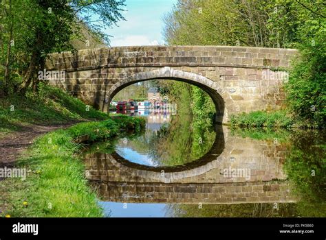 Lancaster canal hi-res stock photography and images - Alamy