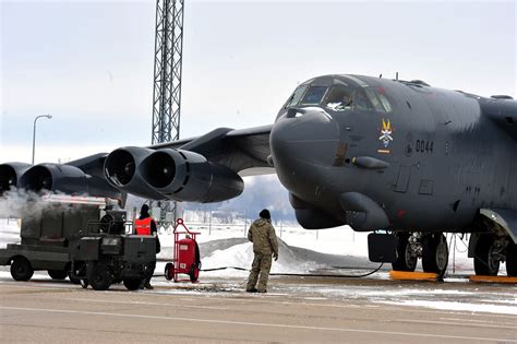 Working with winter weather > Minot Air Force Base > Article Display