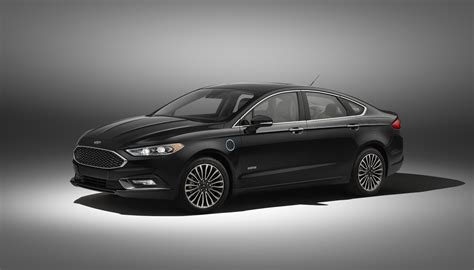 2017 Ford Fusion Energi electric range rises to 22 miles