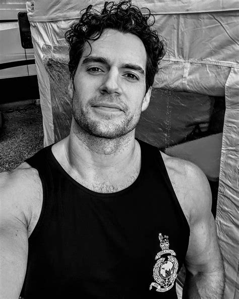 Henry Cavill's new Instagram post : r/LadyBoners