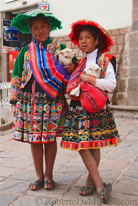 PC11 - Views of Cuzco - Peruvian Girls slides/IMG_4145.jpg