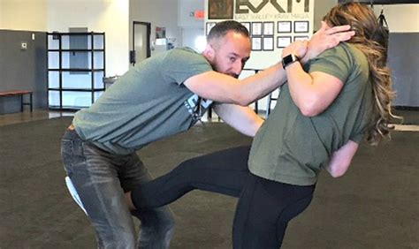 More Phoenix-area women learning Israeli self-defense system Krav Maga