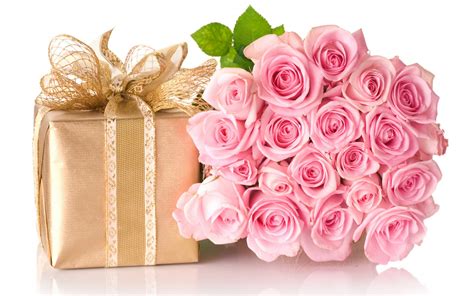 Happy Birthday Roses Bouquet wallpaper