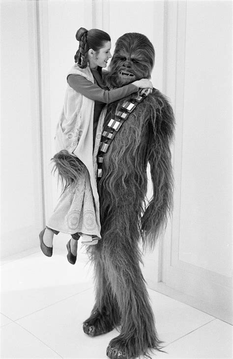 The Sweetest Photos of Carrie Fisher Behind the Scenes on Star Wars ...