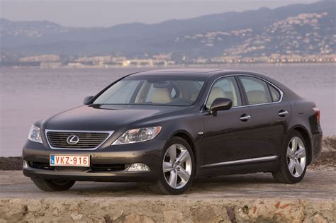 Lexus LS 460 AWD Executive - 🚗 car technical specifications