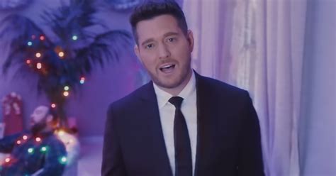 Michael Bublé’s ‘It’s Beginning to Look a Lot Like Christmas’ – Madly Odd!