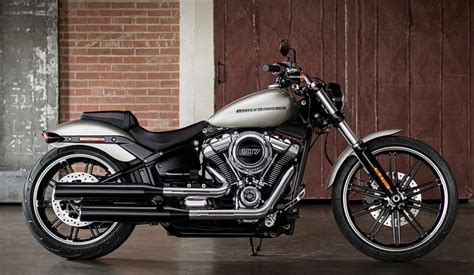 Harley-Davidson launches EIGHT new 2018 Softail models! - BikesRepublic