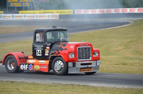 V8 Racing engine - Engine and Transmission - BigMackTrucks.com