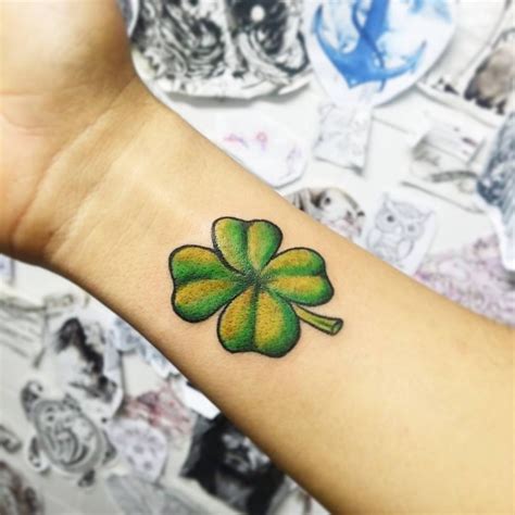 70+ Best Four Leaf Clover Tattoo Ideas and Designs - Lucky Plant (2018)