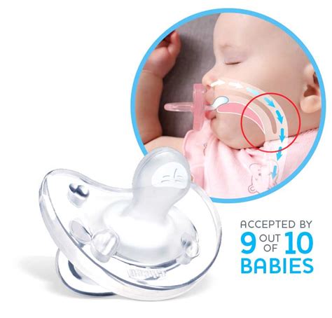 10 Pacifier Benefits for Baby Sleep Time | Chicco