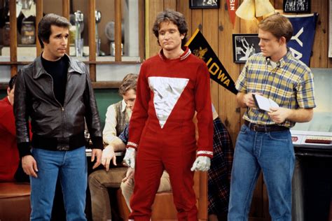 Mork And Mindy: Behind The Scenes Secrets About Robin Williams Show ...