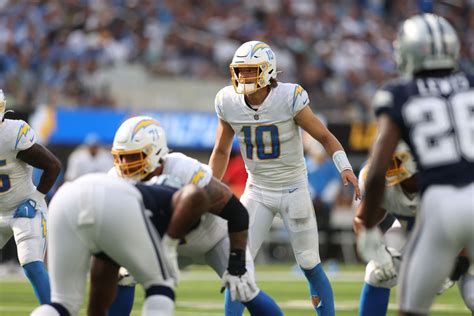 Chargers Stats: Bolts remain a top-5 offense despite red zone struggles - Bolts From The Blue