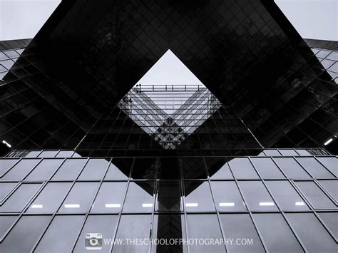 Symmetry in Photography – Killer Tips to Improve Composition — The School of Photography ...