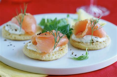 Smoked Salmon Blinis | Snack Recipes | GoodtoKnow