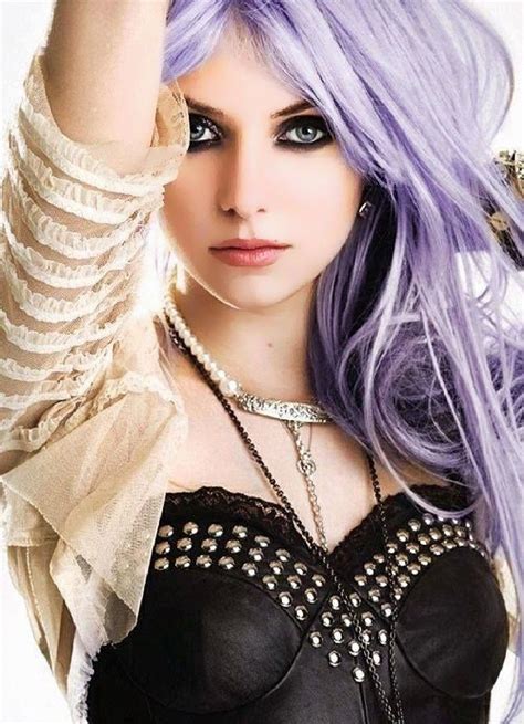 Taylor Momsen | Fashion model photography, Fashion photoshoot, Coloured hair