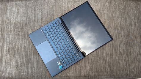 HP Dragonfly G4 review: Attractive premium laptop - Can Buy or Not