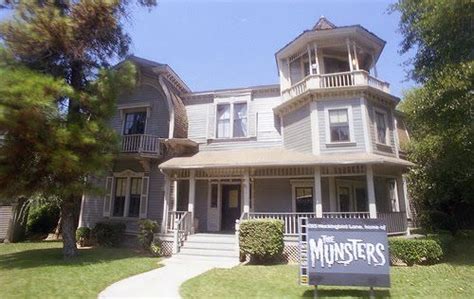 THE MUNSTERS HOUSE | Munsters house, Creepy houses, The munsters