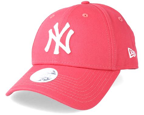 New York Yankees Womens 9Forty Pink Adjustable - New Era caps | Hatstore.co.uk