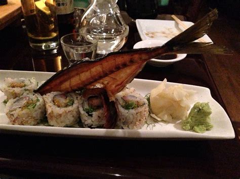 mackerel sushi roll with fried bone | Noah Sussman | Flickr