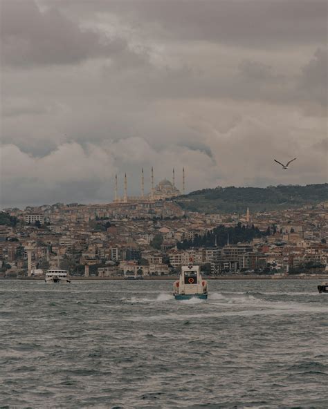 Illuminated Istanbul at Night · Free Stock Photo