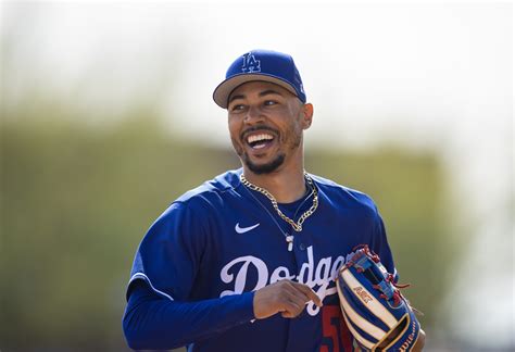 Dodgers Game Highlights: Watch Mookie Betts Make A Diving Catch As Second Baseman | Dodgers Nation